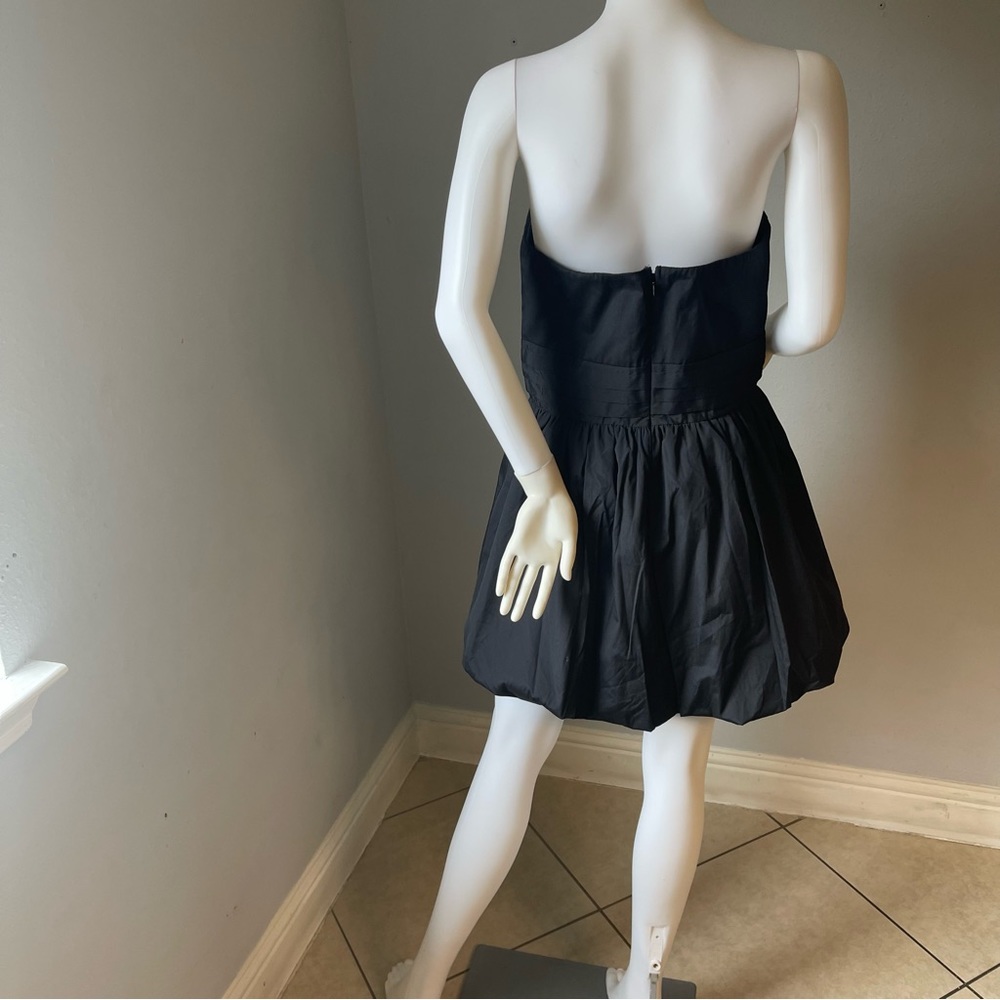 Women’s Strapless black mini dress size Large
New
Brand is Forever 21 - Picture 5 of 7